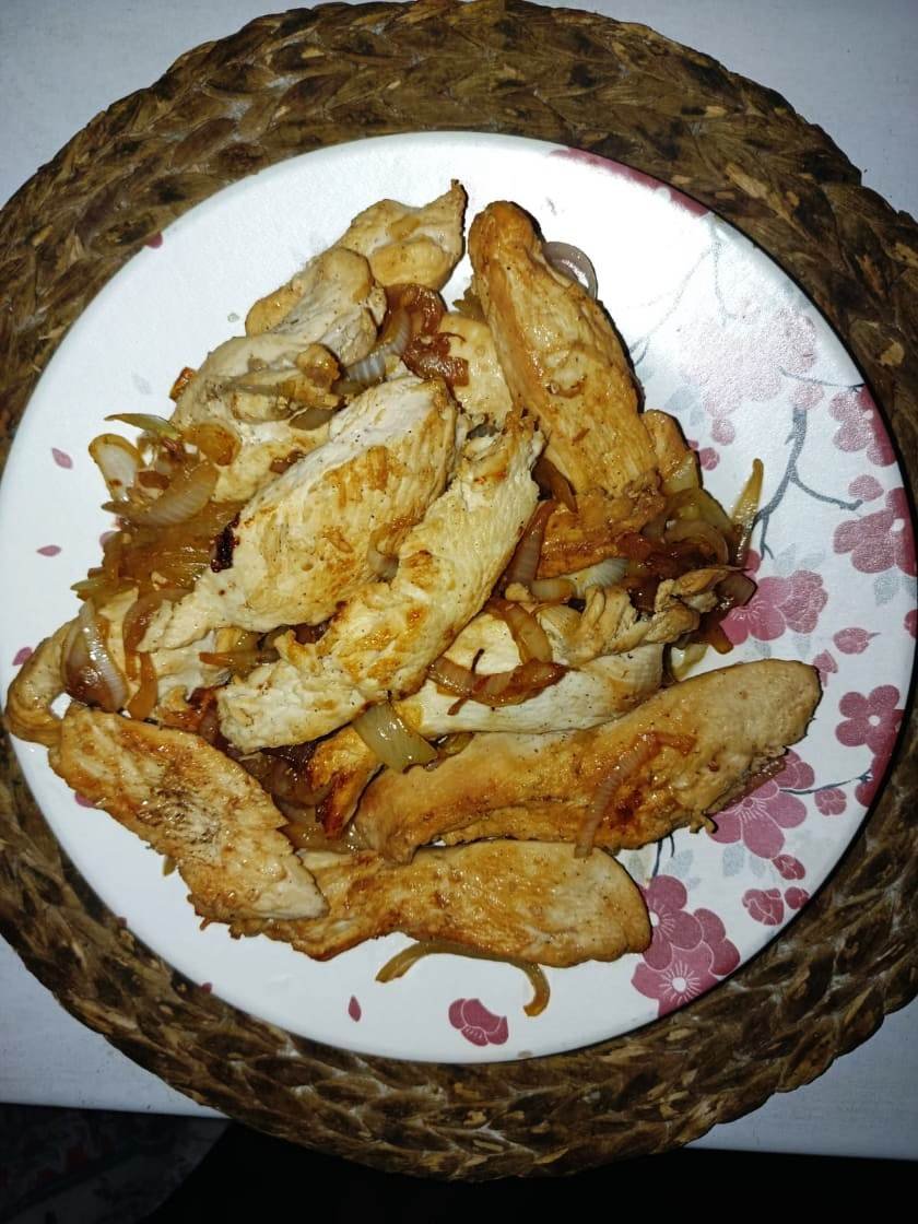 طبق دجاج بالبصل لذيذ وصحي